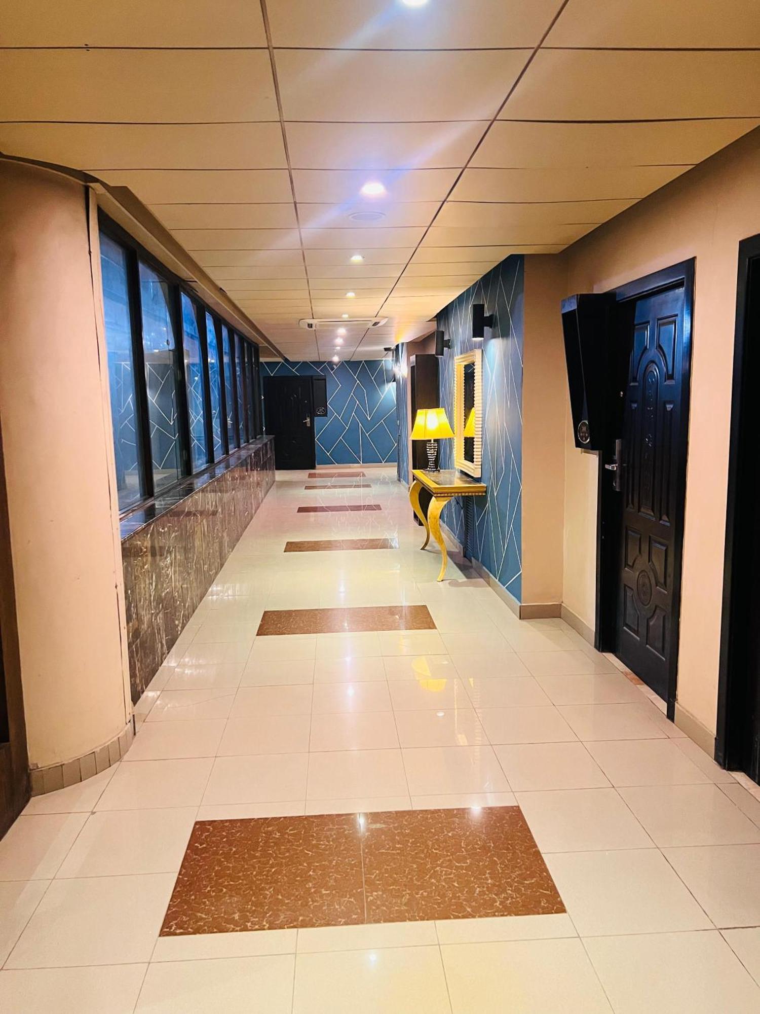 Grand Regent Hotel And Suites Faisalabad Exterior photo